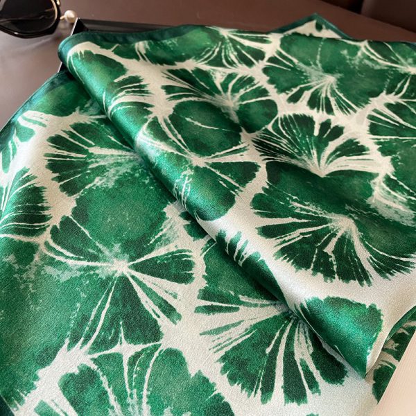 Green Leaves Versatile Silk Square Scarf Fashionable Binding Bag Elegant Neck Protection Mulberry Silk Scarf - Image 4